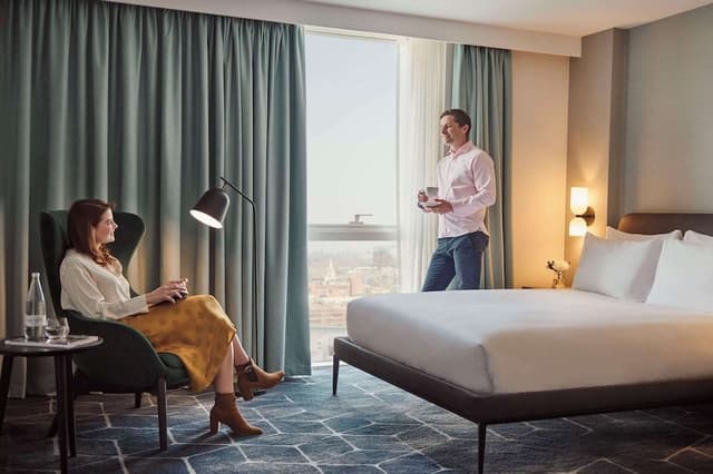 Studio, 1 King Bed, Kitchenette, Park View