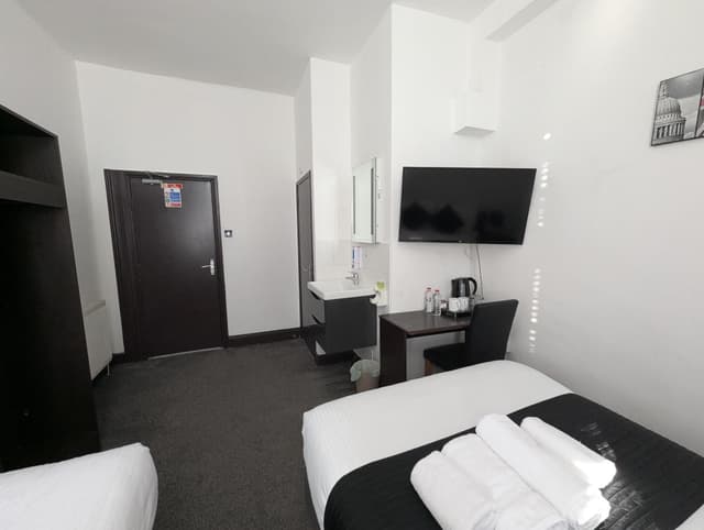 Standard Twin Room
