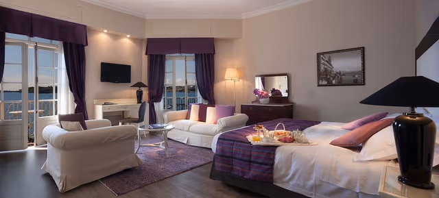 Junior Studio Suite, Balcony, Lake View