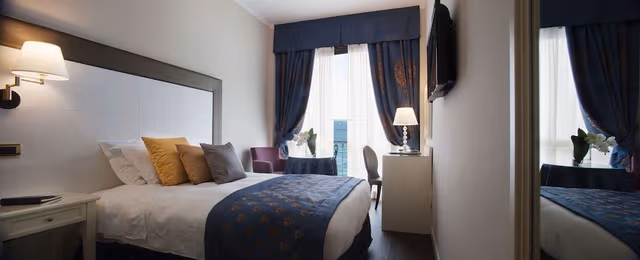 Superior Single Room, Balcony, Lake View