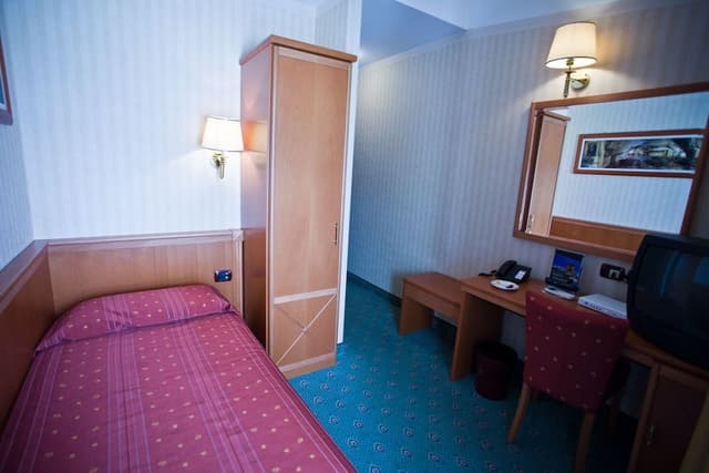 Standard Single Room