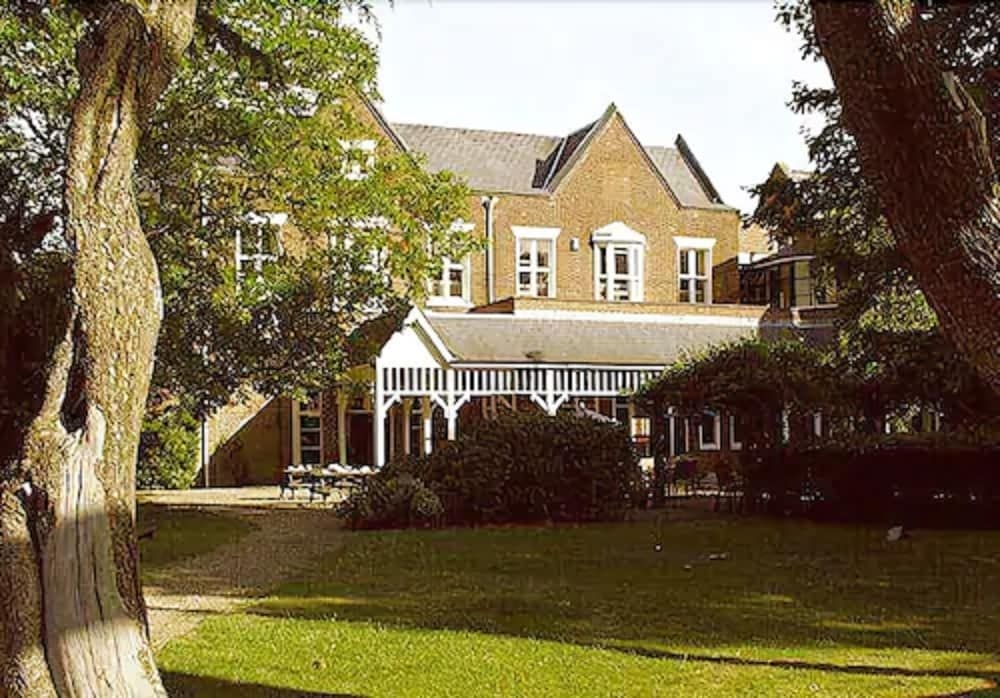 Coulsdon Manor1