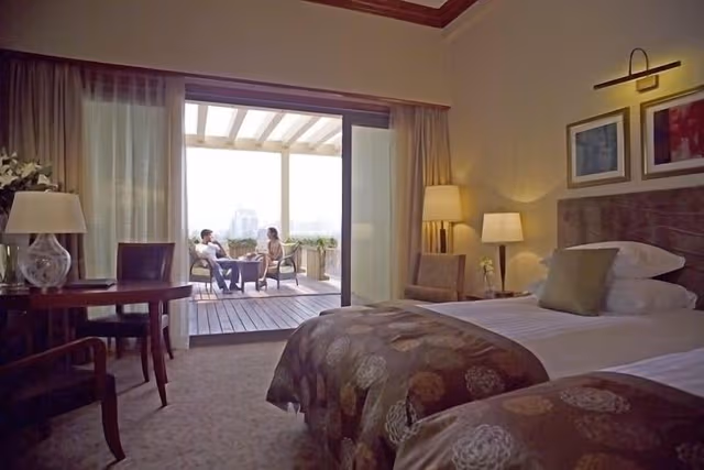 Deluxe Lake-View Twin Room
