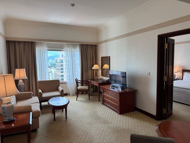 Deluxe Suite