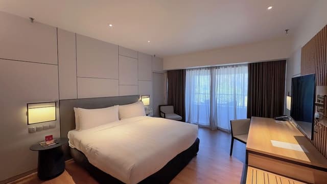Premier Room, 1 King Bed, Balcony, Ocean View