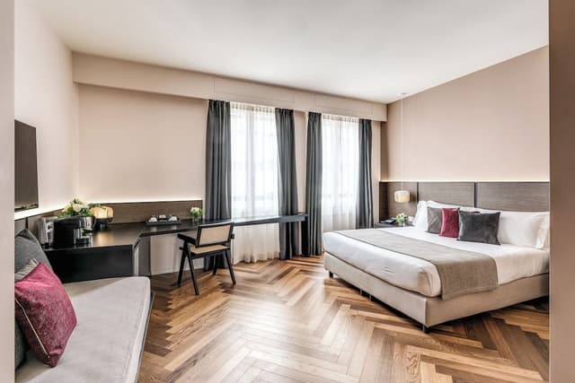 Deluxe Room, City View