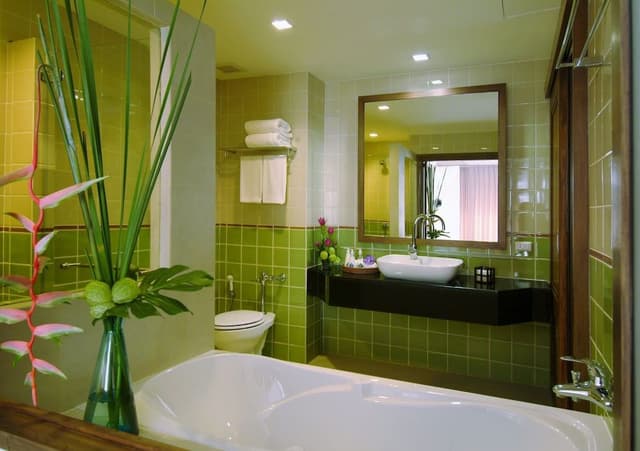 Deluxe Room, 1 Double or 2 Twin Beds, Pool View