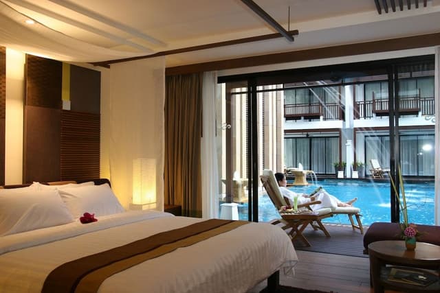 Deluxe Room, 1 Double or 2 Twin Beds, Pool Access, Pool View