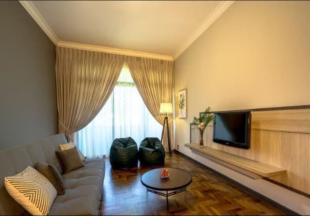 Mahligai Villa, 4-Bedroom (1 King & 6 Single Beds)