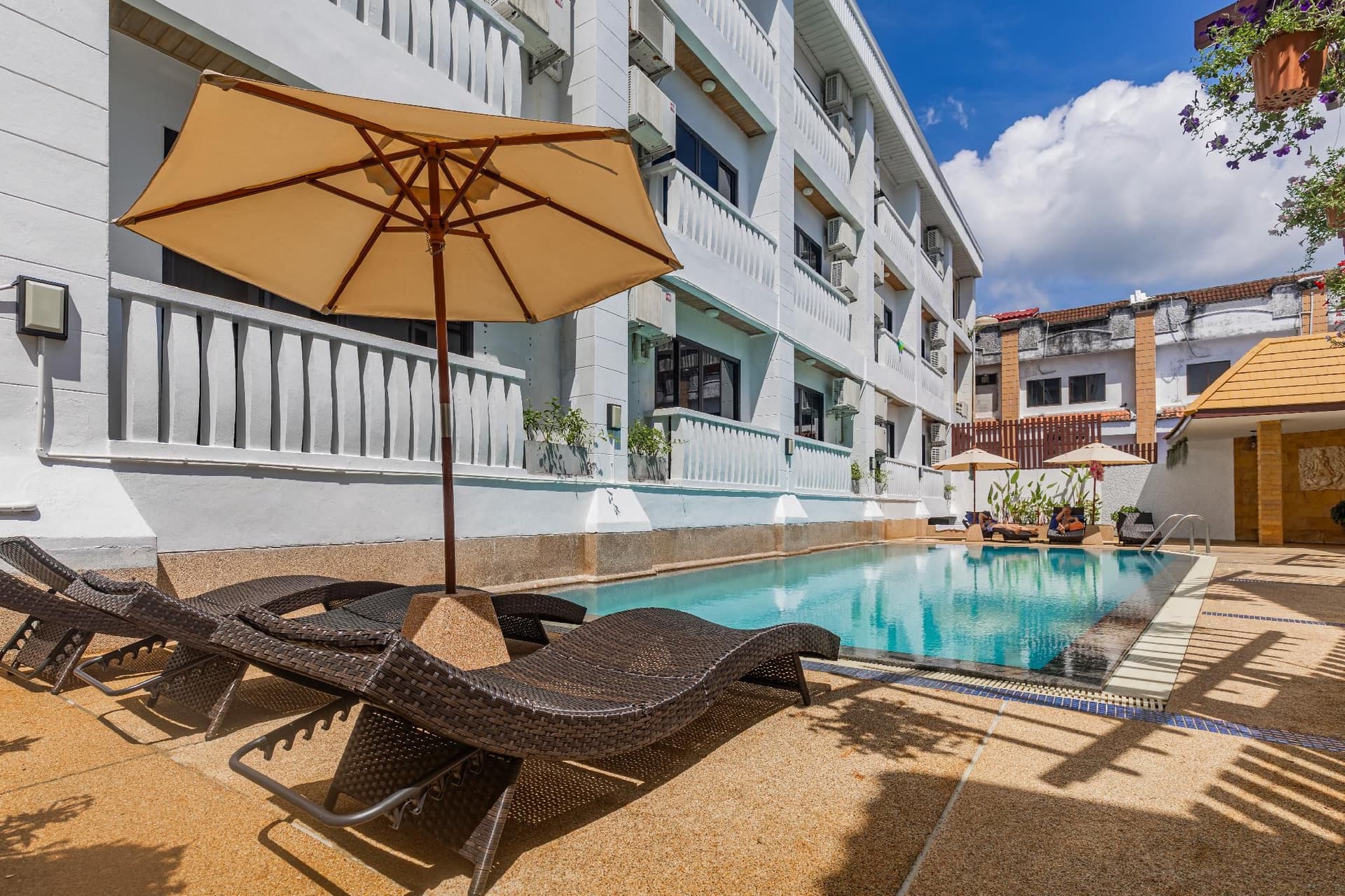 Rattana Beach Hotel Rattana Beach Hotel