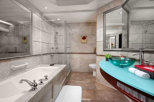 Junior Suite, 1 King Bed (High Floor)