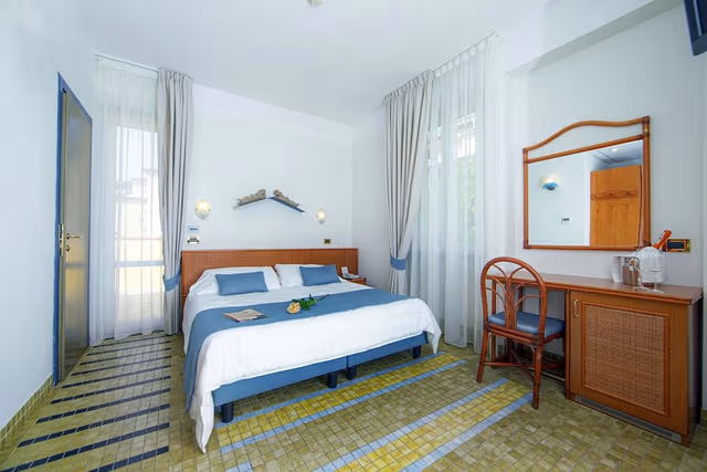 Double Room, Partial Sea View