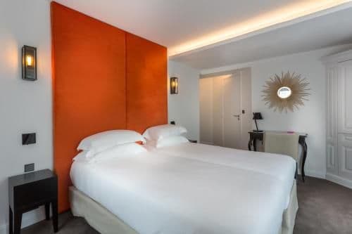 Prestige Comtesse Eiffel Tower Front View Double Room