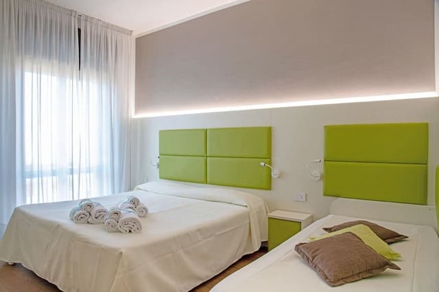 Business Triple Room, Balcony