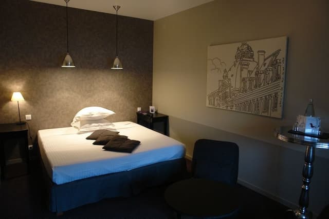 Economy Room