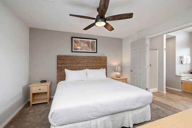 3 Bdrm Luxury Condo Jacuzzi w/ Kitchen