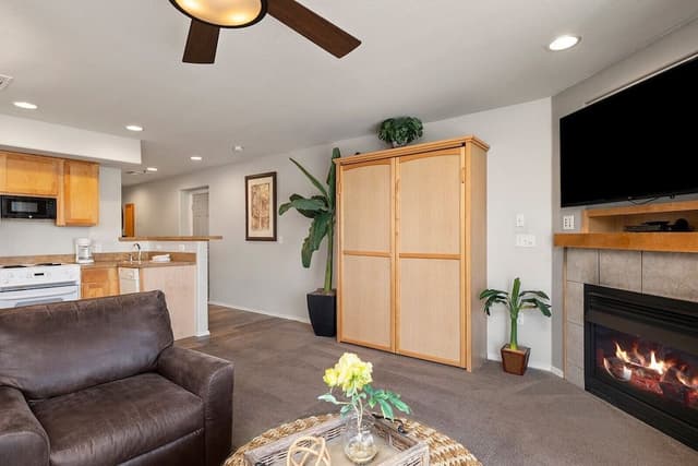 Condo, 1 Bedroom