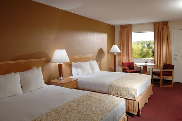 Classic Room, 2 Queen Beds
