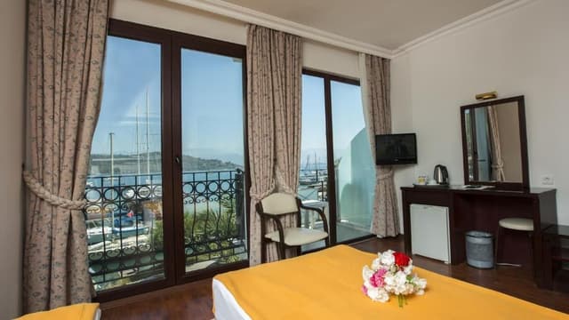 Standard Double or Twin Room with Sea View