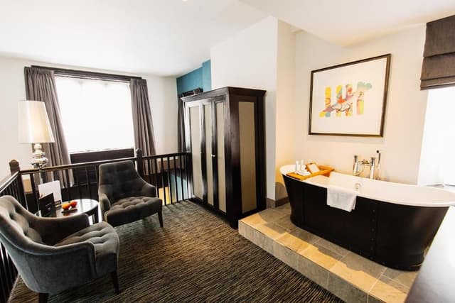 Signature Suite
