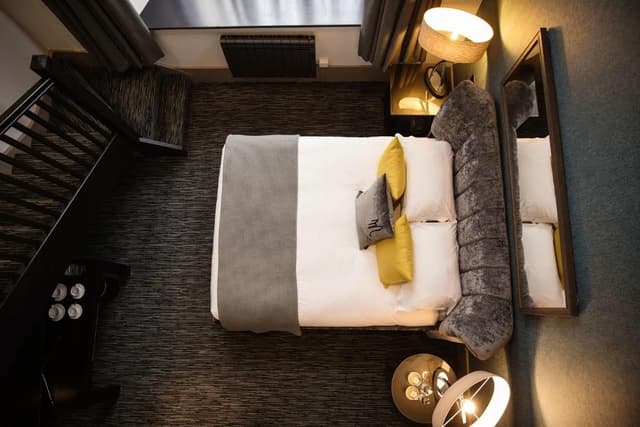 Signature Suite