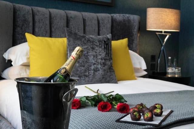 Signature Suite