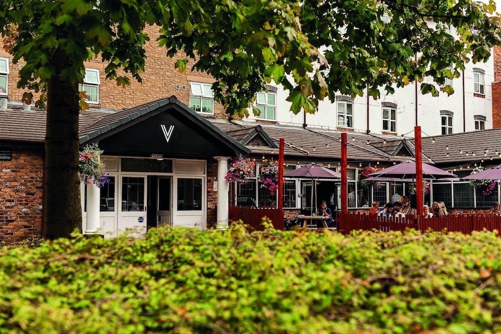 Village Hotel Liverpool0