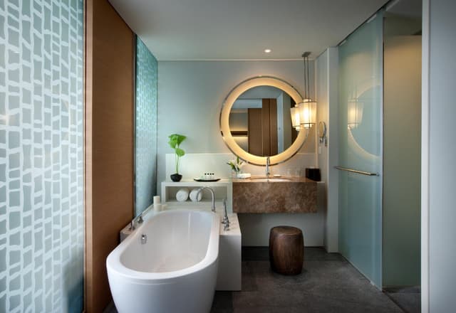 Guest room, 1 King, Mountain view