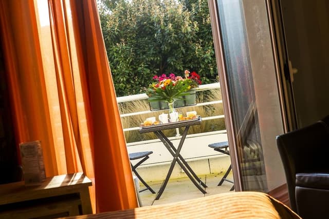 Room, Terrace