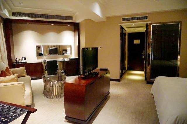 Room, 1 King Bed, City View
