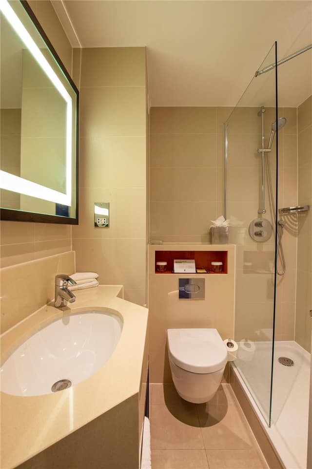 QUEEN ACCESSIBLE GUEST ROOM