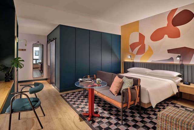 Deluxe Room, 1 King Bed