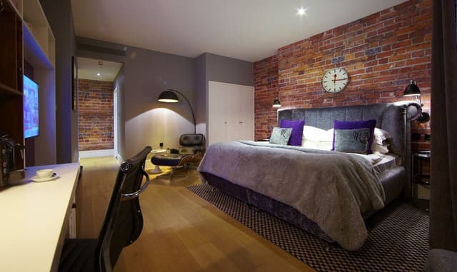 Club Deluxe Room