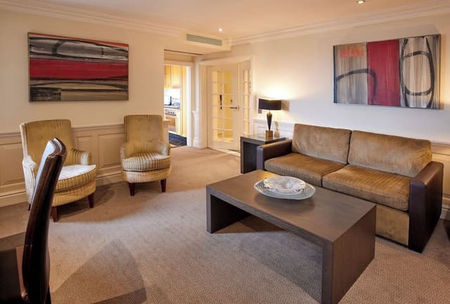 The Apartment Suite