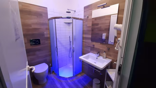 Comfort Double or Twin Room, 2 Twin Beds, Shared Bathroom