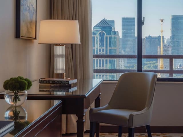 Club Premier Suite - King