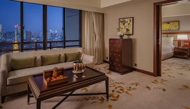 Club Premier Suite - King