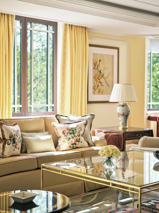 Suite (Dorchester)