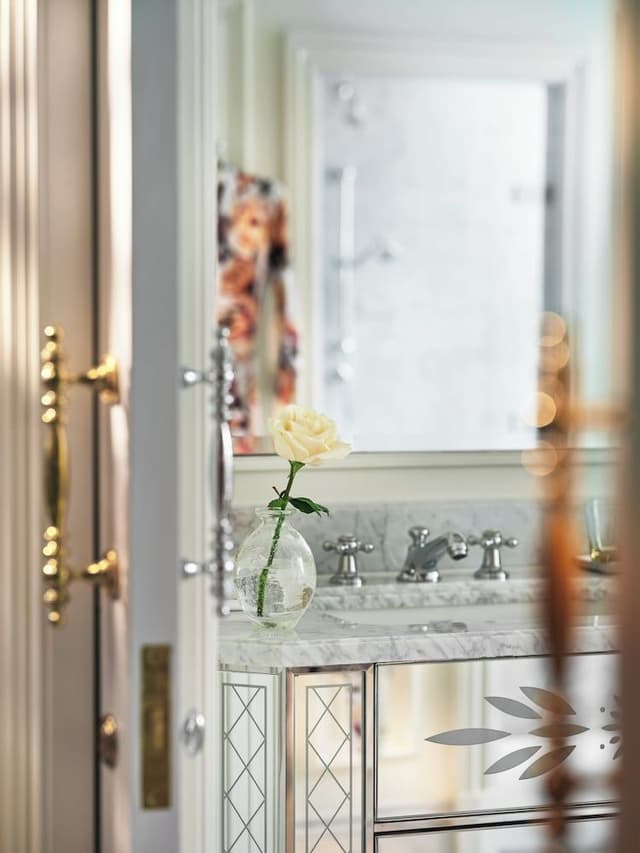 Suite (Belgravia)