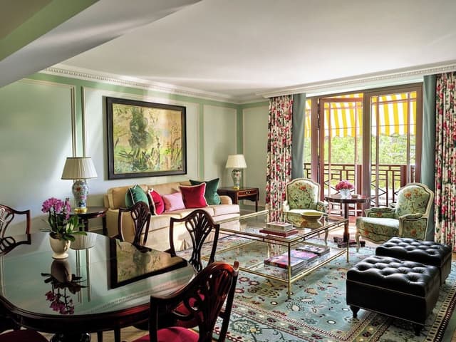 Suite (Belgravia)
