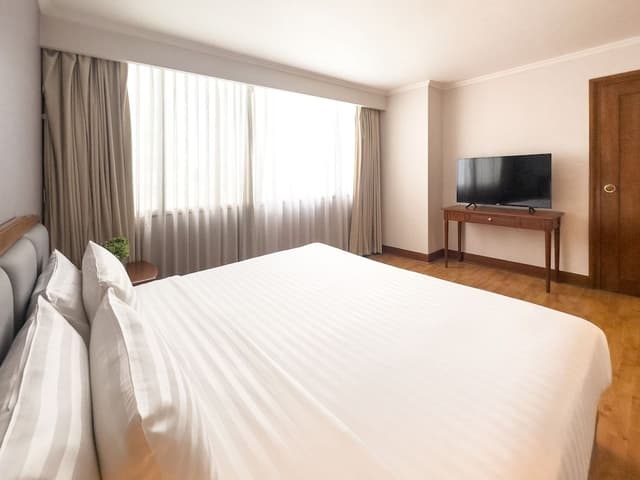 One Bedroom Suite Twin