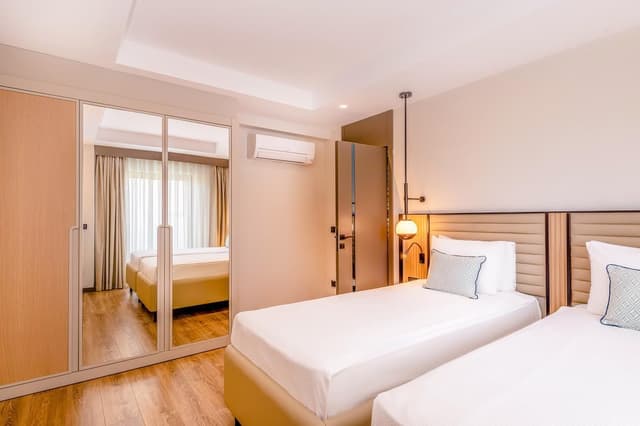 Comfort Family Side Sea View Room