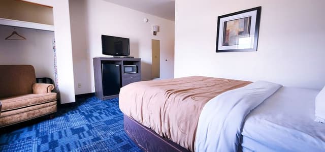 Luxury Room, 1 Queen Bed