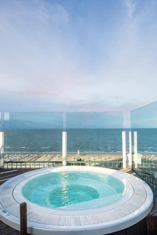Double or Twin Room with Partial Sea View