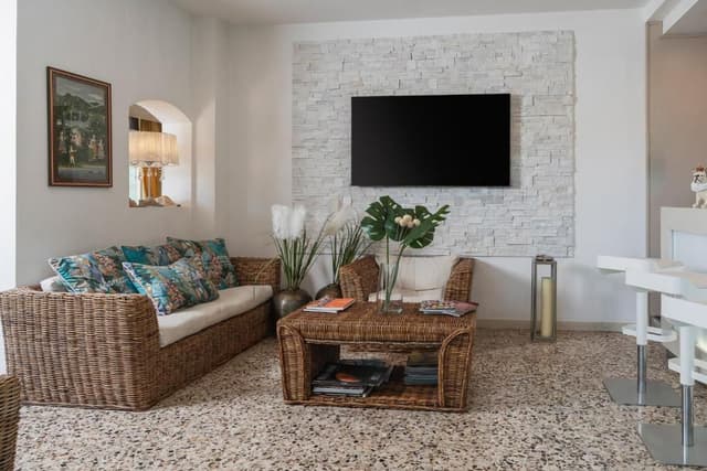 Double or Twin Room with Sea View