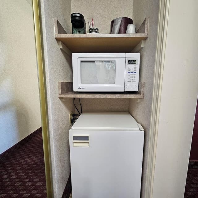 Two Queen Bed Motel Unit