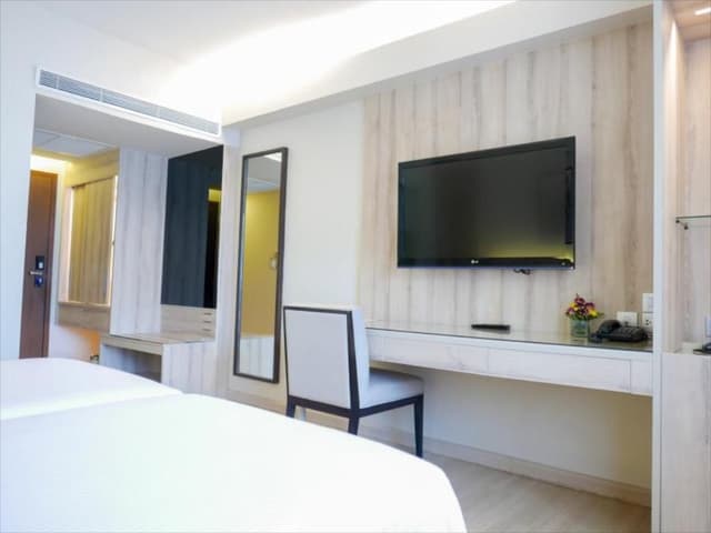 Premier Room