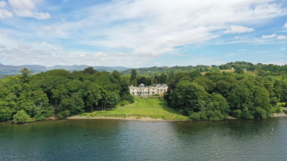Storrs Hall Hotel4