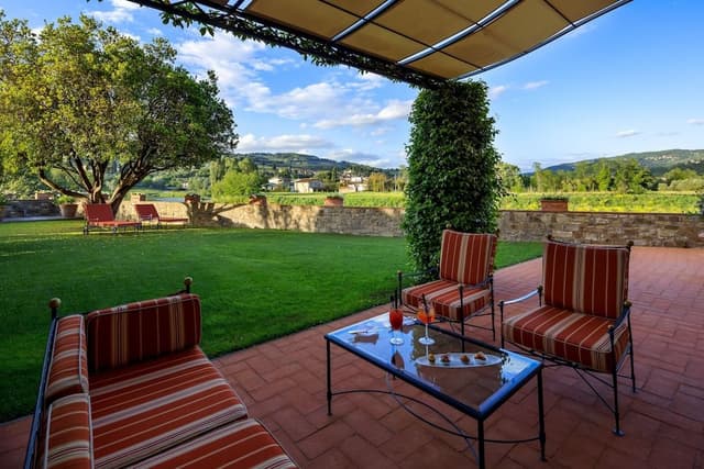 Suite (Arno, river and garden view)
