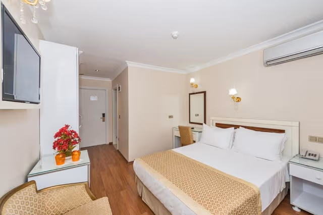 Large Double or Twin Room